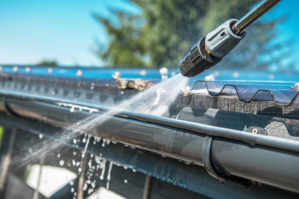 Best Sidewalk Pressure Washing  in Village Of Waukesha, WI